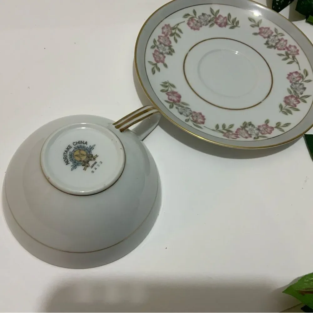 Noritake 5433 Cup & Saucer Dark Pink and Gray Floral VTG Japan G5